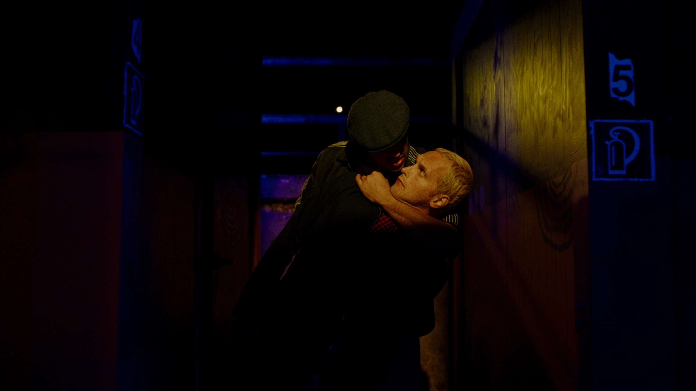 ZOSTER - Samo reci ne - still 2
